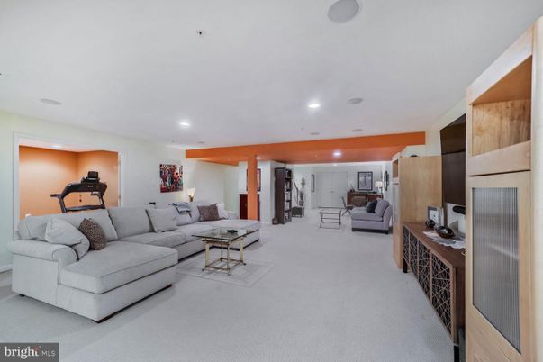 Fitness Equipment, Interior, Living room, Recessed Lighting