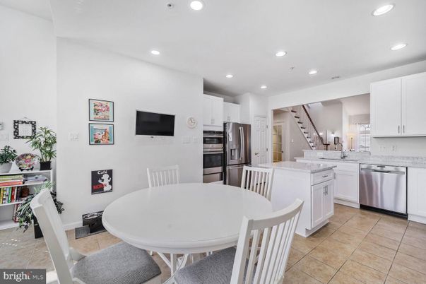 Dining room, Interior, Kitchen, Recessed Lighting, Stainless Steel Appliances