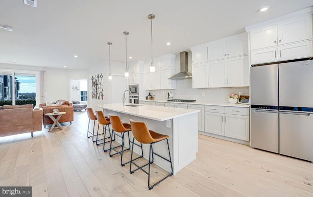 Interior, Kitchen, Living room, Pendant Lights, Recessed Lighting, Stainless Steel Appliances, Wood Texture Flooring