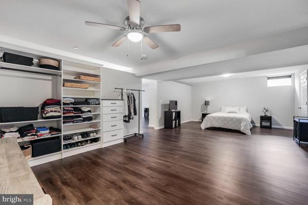 Bedroom, Interior, Walk-in Closets, Wood Texture Flooring