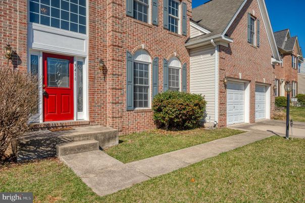 Attached, Exterior, Facade, Brick Facade, Brick Traditional