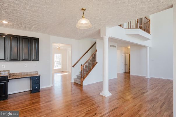 Chandelier, Interior, Wood Texture Flooring