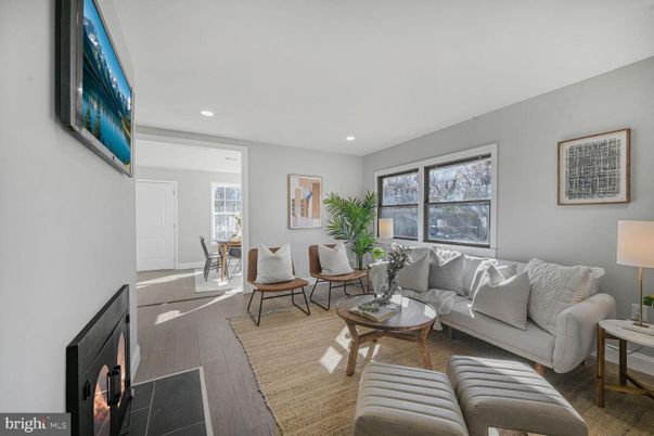 Dining room, Interior, Living room, Recessed Lighting