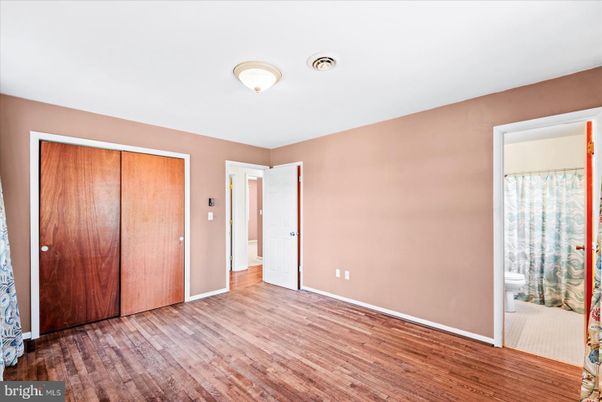 Bathroom, Empty room, Interior, Wood Texture Flooring