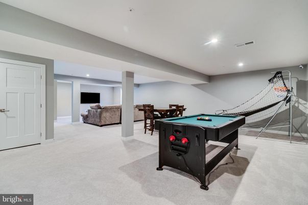 Billiard Table, Game Room, Interior, Recessed Lighting