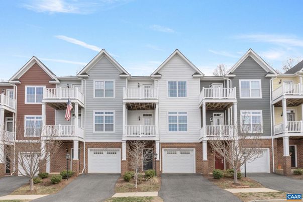 Attached, Exterior, Facade, Brick Facade, Rowhouse