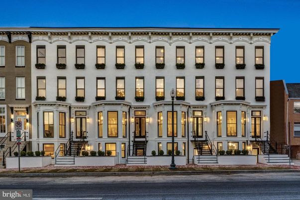 Exterior, Facade, Brownstone