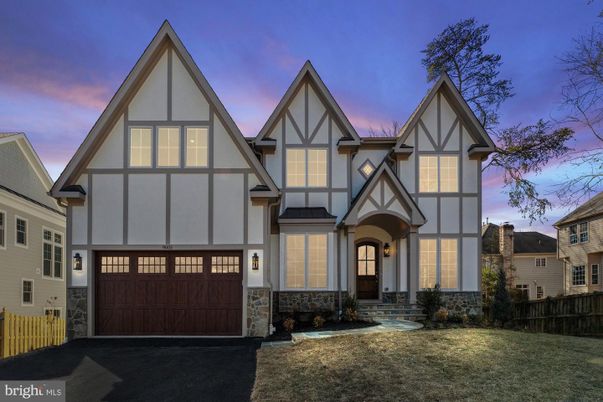 Attached, Exterior, Facade, Tudor Revival