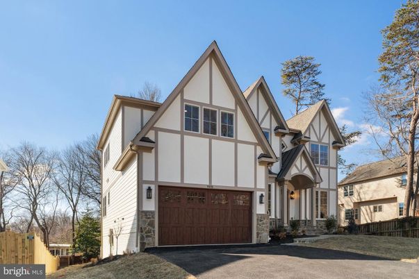 Attached, Exterior, Facade, Tudor Revival