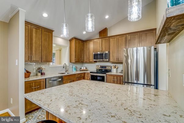 Interior, Kitchen, Pendant Lights, Recessed Lighting, Stainless Steel Appliances