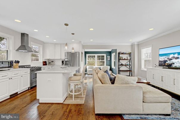 Interior, Kitchen, Living room, Pendant Lights, Recessed Lighting, Stainless Steel Appliances, Wood Texture Flooring