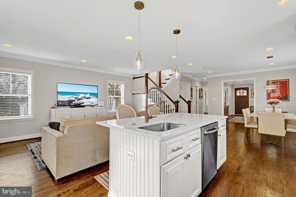 Dining room, Interior, Kitchen, Living room, Pendant Lights, Recessed Lighting, Wood Texture Flooring