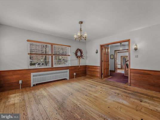 Chandelier, Empty room, Interior, Wood Texture Flooring, Wooden Walls