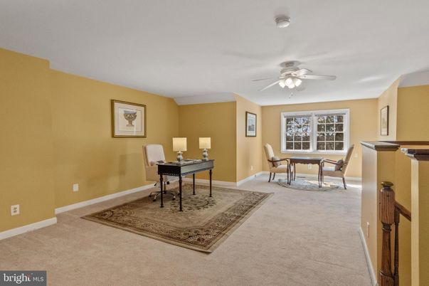 Home Office, Interior