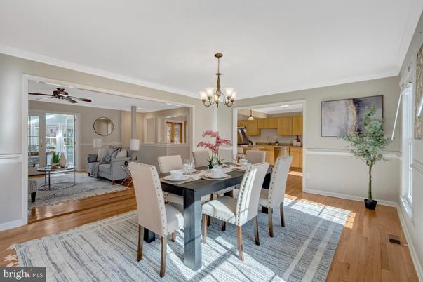 Chandelier, Dining room, Interior, Kitchen, Living room, Wood Texture Flooring