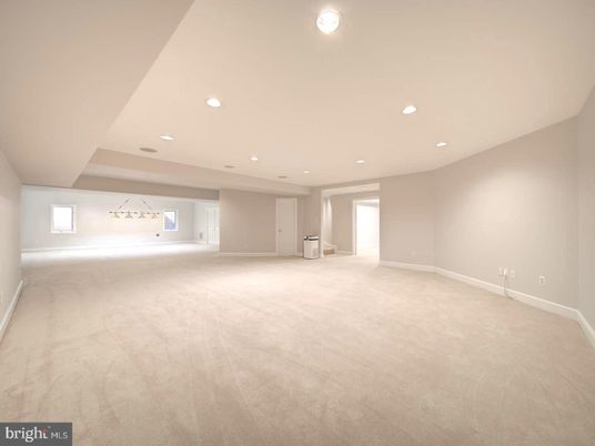 Empty room, Interior, Recessed Lighting