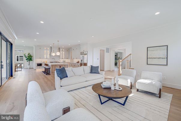 Interior, Kitchen, Living room, Pendant Lights, Recessed Lighting, Wood Texture Flooring