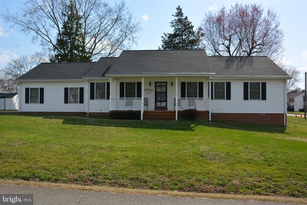 Exterior, Facade, Cape Cod