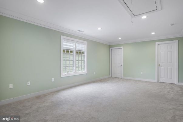 Empty room, Interior, Recessed Lighting