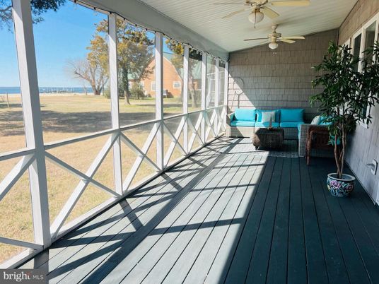 Interior, Sun Room, Water, Wood Texture Flooring