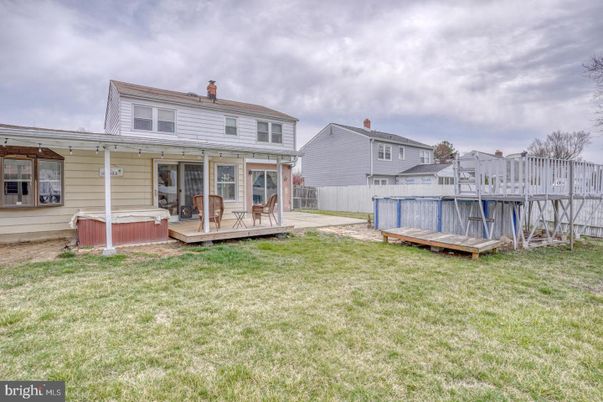 Backyard, Exterior, Hot Tub