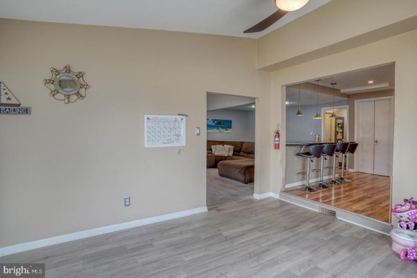 Interior, Pendant Lights, Recessed Lighting, Wood Texture Flooring