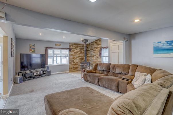 Interior, Living room, Recessed Lighting, Stone Walls