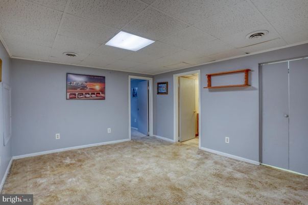 Empty room, Interior, Recessed Lighting