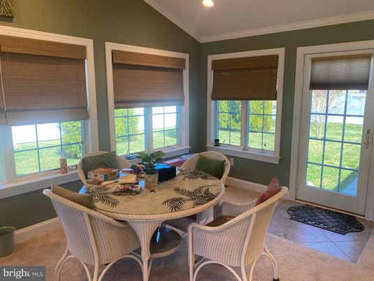 Dining room, Interior, Recessed Lighting