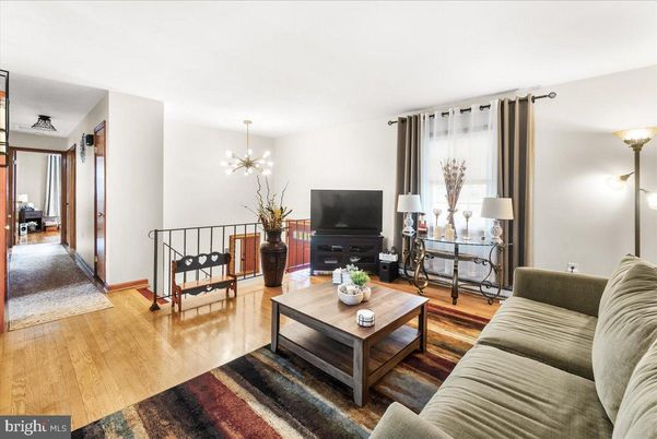 Interior, Living room, Pendant Lights, Wood Texture Flooring