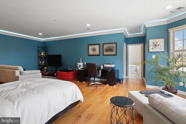Bedroom, Home Office, Interior, Recessed Lighting, Wood Texture Flooring
