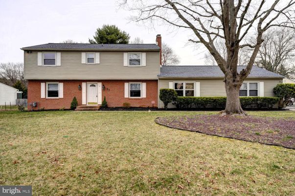 Exterior, Facade, Brick Facade, Split Level