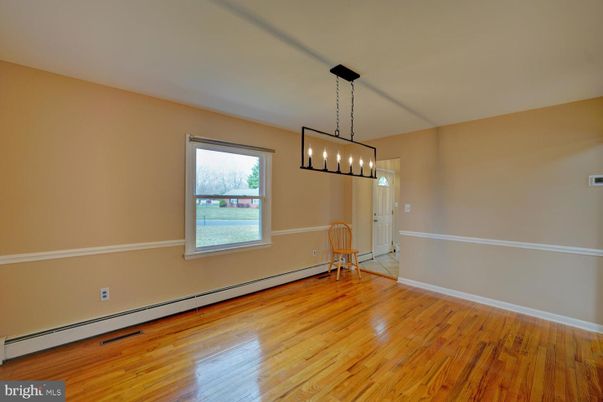 Chandelier, Empty room, Interior, Pendant Lights, Wood Texture Flooring