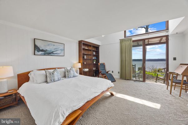 Bedroom, Interior, Water