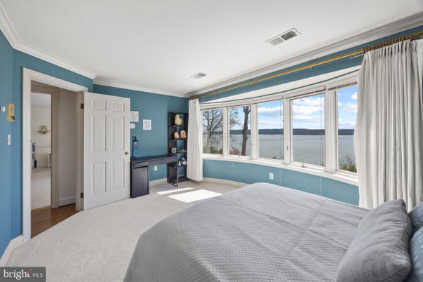 Bedroom, Interior, Water