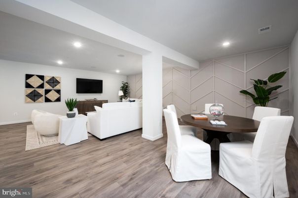 Dining room, Interior, Living room, Recessed Lighting, Wood Texture Flooring