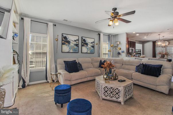 Chandelier, Dining room, Interior, Kitchen, Living room, Recessed Lighting