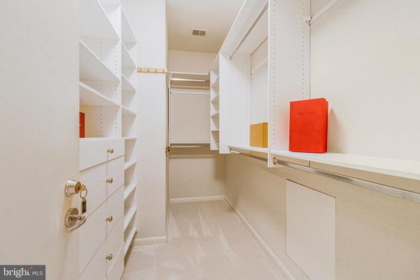 Interior, Walk-in Closets