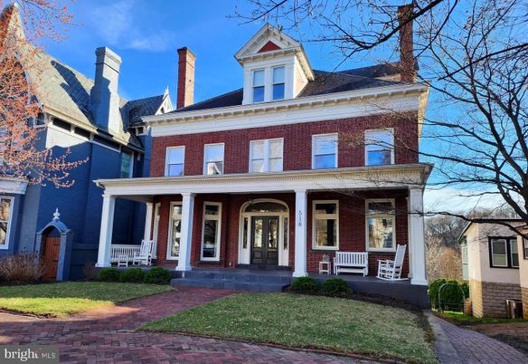 Exterior, Facade, Brick Facade, American Foursquare
