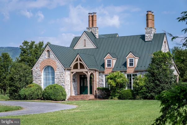 Exterior, Facade, Tudor Revival