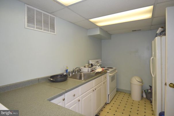 Interior, Kitchen, Tile Countertops