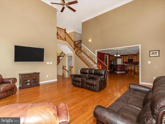 Dining room, Interior, Kitchen, Living room, Pendant Lights, Recessed Lighting, Wood Texture Flooring