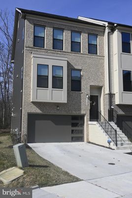 Attached, Exterior, Facade, Brick Facade, Rowhouse