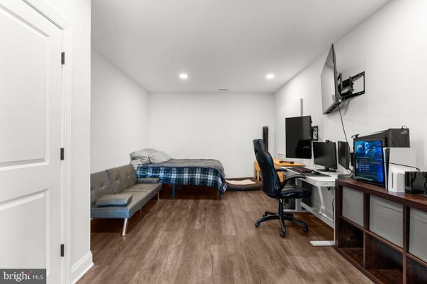 Home Office, Interior, Recessed Lighting, Wood Texture Flooring