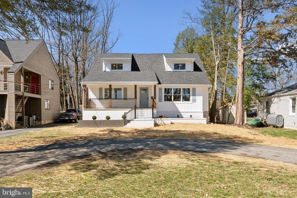 Exterior, Facade, Cape Cod