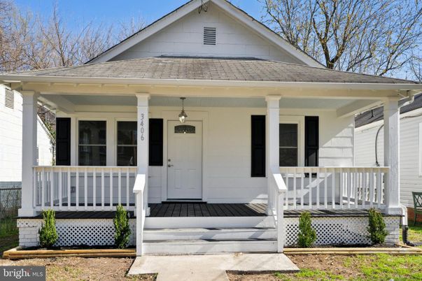 Exterior, Facade, American Craftsman