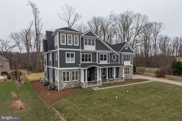 Backyard, Exterior, Facade, Queen Anne Victorian