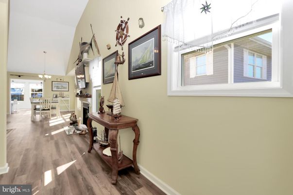 Chandelier, Dining room, Interior, Pendant Lights, Wood Texture Flooring