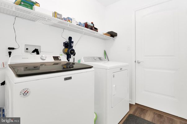 Interior, Washer, Wood Texture Flooring