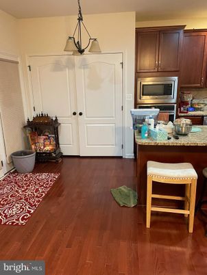 Interior, Kitchen, Pendant Lights, Wood Texture Flooring